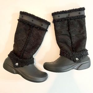 Crocs Black Nadia Faux Sherpa Croc Shoes Boots Fuzzy Rubber Women’s Size 8
